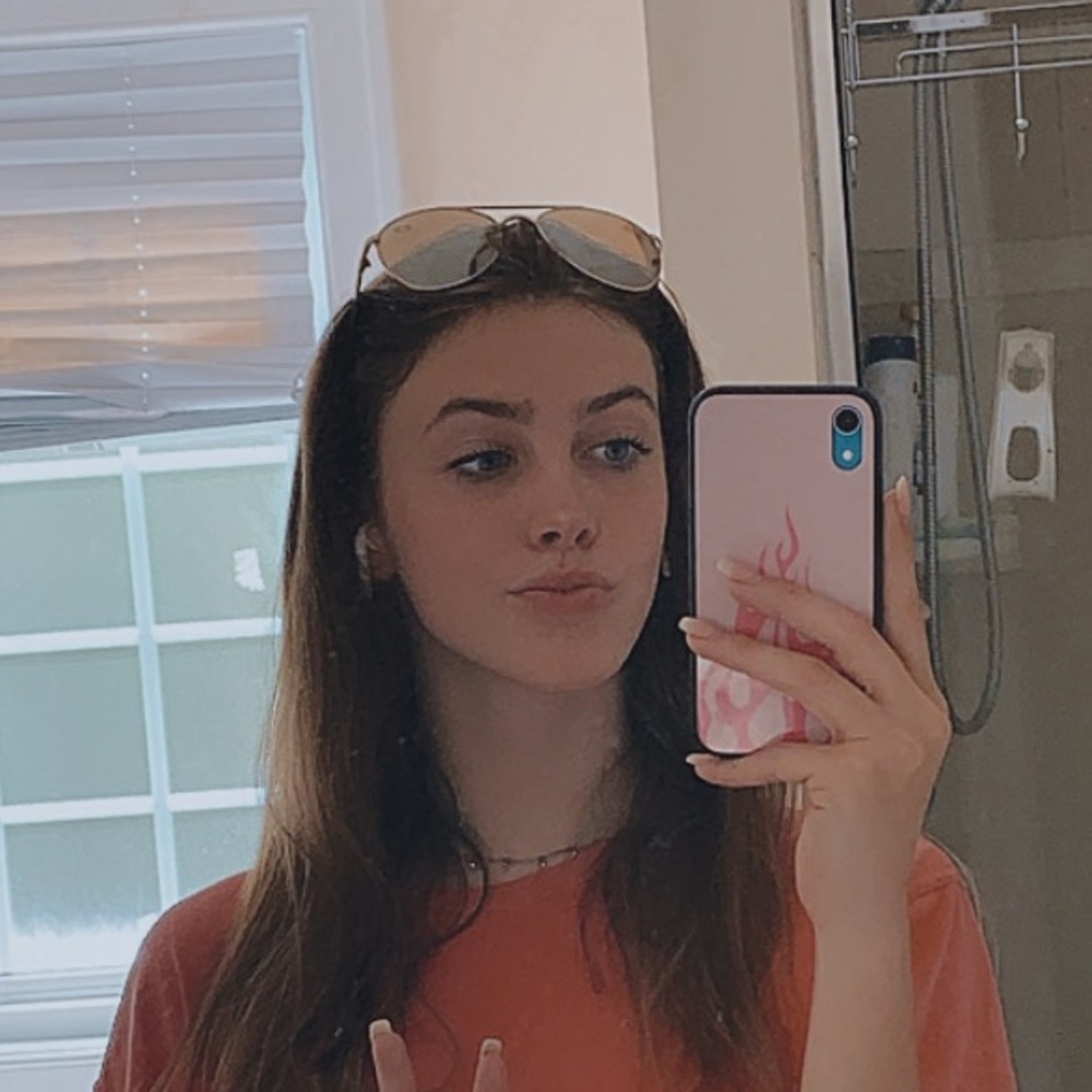 Meet your Posher, Katelyn